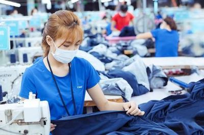 Hé lộ mức thu nhập 'khủng' của lãnh đạo Dệt may TNG