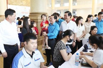 Khám sức khỏe cho 3 nghìn công nhân Bắc Ninh