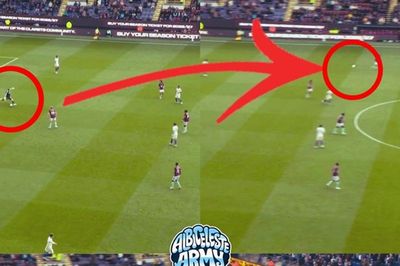 Emiliano Martinez kiến tạo khó tin, Aston Villa chia điểm kịch tính với Burnley