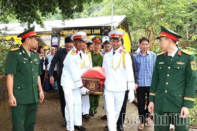 Đón nhận, truy điệu và an táng hài cốt liệt sĩ Hà Thanh Nghệ