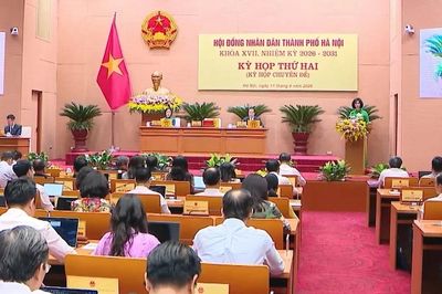 [Video] Hà Nội chưa xem xét đề án cấm xe máy xăng theo giờ tại vùng lõi Hoàn Kiếm