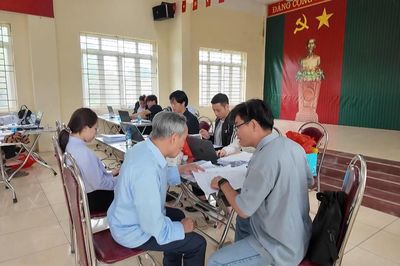 Người 'gỡ nút thắt' từ cơ sở, tạo sự đồng thuận trong nhân dân