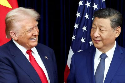 Hết 'Taco', Phố Wall nín thở chờ 'Nacho' của ông Trump
