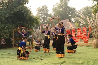 Tháng Năm nhớ Bác, lan tỏa sắc màu văn hóa các dân tộc