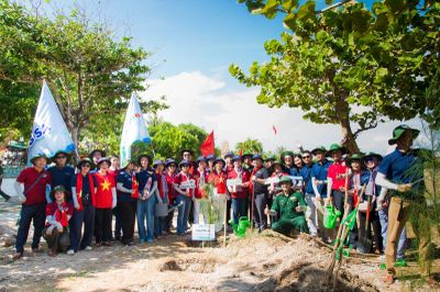 Chuyến tàu mang theo niềm tin xanh
