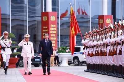 Thủ tướng Lê Minh Hưng dự Lễ đón nhận Danh hiệu Anh hùng LLVTND của Công an Hải Phòng