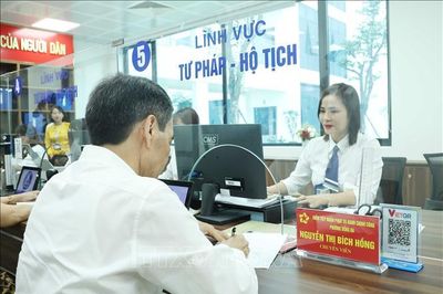 Xây dựng pháp luật kiến tạo phát triển, lấy người dân làm trung tâm