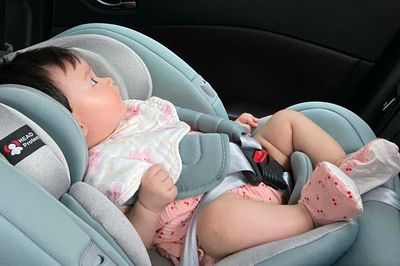 Có trẻ em trên ô tô, tài xế cần lưu ý gì?