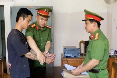 Khi 'yêu râu xanh' ẩn mình ngay trong nhà
