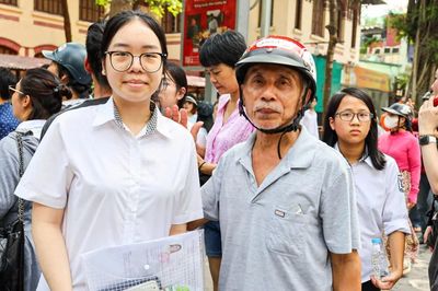 Thi lớp 10 căng thẳng hơn đại học: Bài 2 - Gánh nặng tâm lí trên vai sĩ tử