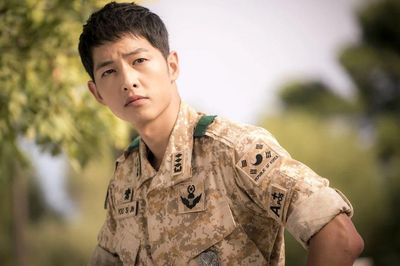 Song Joong Ki trở lại màn ảnh với phim ngôn tình lãng mạn