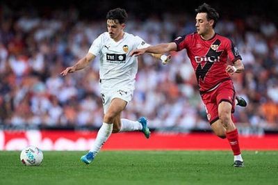 Valencia chia điểm kịch tính với Rayo Vallecano tại Mestalla