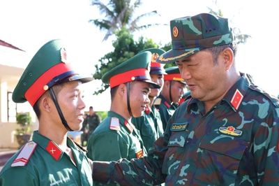 Xây dựng thế trận quốc phòng vững chắc tại đặc khu Phú Quý