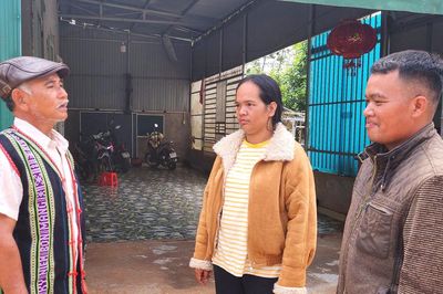 Già làng Điểu Xem góp sức phát triển bon làng