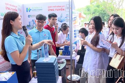 Ngày hội việc làm tại Trường Cao đẳng Y tế Phú Thọ