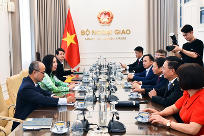 Đại biểu kiều bào Ủy viên Ủy ban Trung ương Mặt trận Tổ quốc tiếp tục nêu gương, đi đầu trong các phong trào