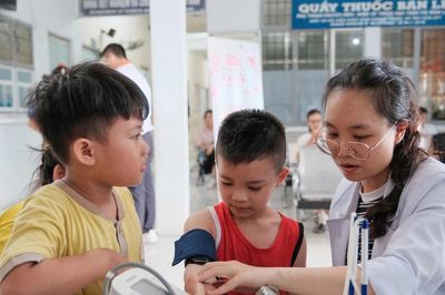 Trẻ em và phụ nữ khó khăn phường Nhơn Trạch - Đồng Nai được tầm soát bệnh miễn phí