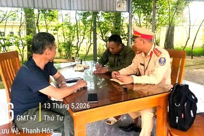 Tài xế vượt gác chắn đường sắt bị phạt 11 triệu đồng