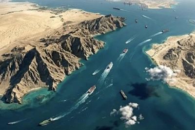 Iran cấp phép thêm nhiều tàu đi qua Hormuz