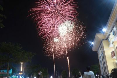 Mãn nhãn drone show, pháo hoa trong đêm khai mạc du lịch Thái Nguyên 2026