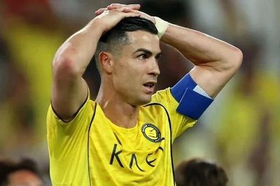 Thua đau ở chung kết cúp C2 châu Á, Ronaldo phản ứng gây tranh cãi