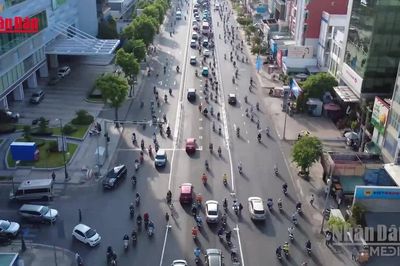 [Video] Không xử phạt khi đèn bất ngờ chuyển xanh sang đỏ