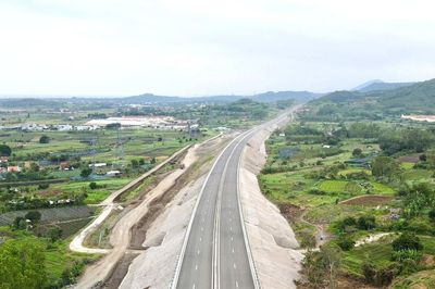 Thông xe toàn tuyến cao tốc Chí Thạnh - Vân Phong từ ngày 18/5