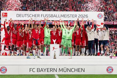 Bayern Munich nâng cao danh hiệu Bundesliga thứ 35 trong lịch sử