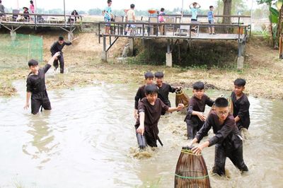 Phát huy giá trị văn hóa lễ hội Mục đồng làng Phong Lệ trong đời sống đương đại