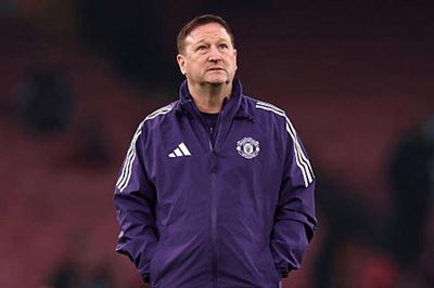 Manchester United trói chân Steve Holland đến năm 2028: Cú hích cho tham vọng Champions League