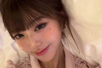 Jang Won Young (IVE) khoe vẻ đẹp gây xao xuyến