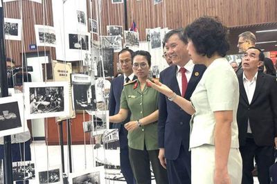 Đánh thức di sản tư liệu trăm năm tuổi trong kỷ nguyên số