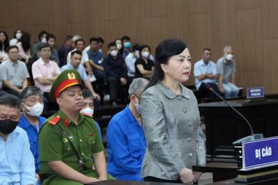 Cựu Bộ trưởng Nguyễn Thị Kim Tiến lý giải việc nhận tiền tỷ từ cấp dưới