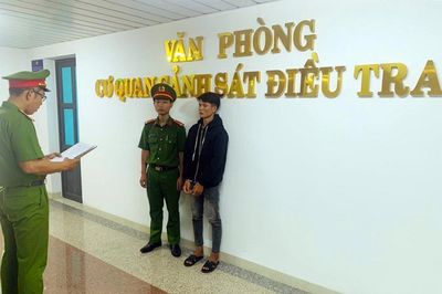 Bắt tạm giam kẻ xâm hại bé gái 14 tuổi quen qua mạng xã hội