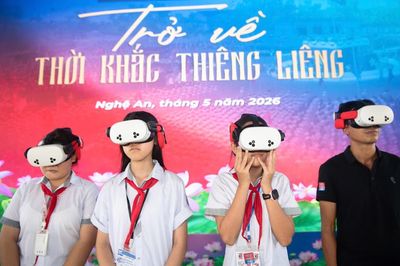 Chương trình trải nghiệm thực tế ảo 'Trở về thời khắc thiêng liêng' ở Nghệ An