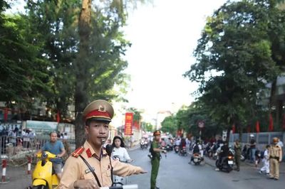 Hà Nội yêu cầu tạm dừng thi công các công trình gây cản trở giao thông dịp thi tốt nghiệp THPT