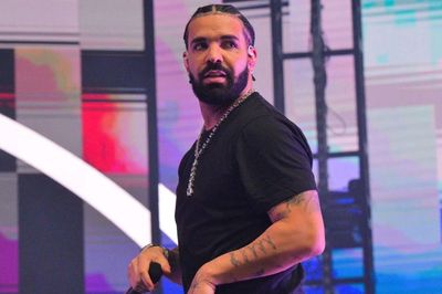 Khi Drake không còn muốn 'được yêu', mà chỉ muốn thắng