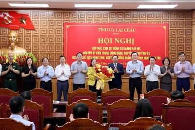 Gặp mặt, chia tay đồng chí Giàng Páo Mỷ - Nguyên ủy viên Trung ương Đảng, nguyên Bí thư Tỉnh ủy