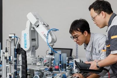 Từ Nghị quyết 105 tới bài toán tự chủ tại các trường nghề