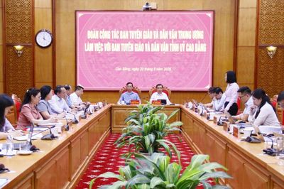 Đoàn công tác Ban Tuyên giáo và Dân vận Trung ương làm việc với Ban Tuyên giáo và Dân vận Tỉnh ủy