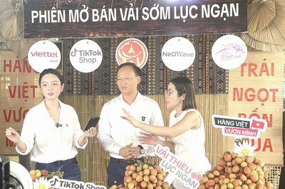 Phó Chủ tịch tỉnh Bắc Ninh livestream bán vải, chốt hơn 31 tấn đơn hàng