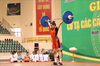 Gần 200 VĐV tham dự giải Vô địch cử tạ các CLB quốc gia năm 2026