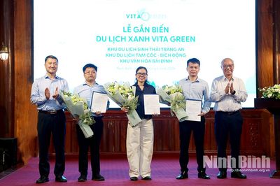 Ninh Bình: 4 đơn vị du lịch xuất sắc được gắn biển 'Du lịch Xanh- VITA GREEN'