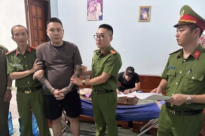Tạm giữ hình sự nhóm thanh niên tổ chức sử dụng, mua bán trái phép chất ma túy