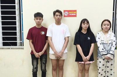 Bắt quả tang 2 nam, 2 nữ 'làm điều mờ ám' trong phòng trọ: Hiện trường có gì