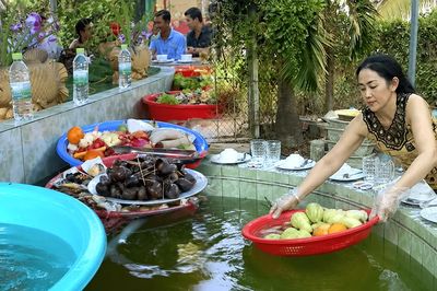 Kỳ lạ 'cỗ băng chuyền sông nước' miền Tây gây sốt mạng xã hội