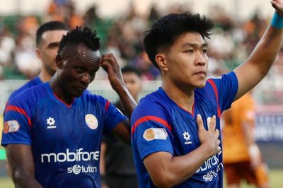 Khúc cua quyết định với nhóm đua trụ hạng V-League