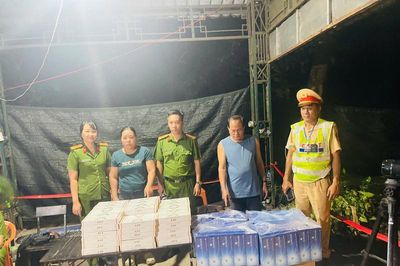 Thành phố Huế: Khởi tố 2 đối tượng chở 3.000 bao thuốc lá lậu