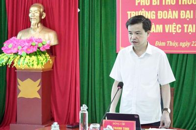 Phó Bí thư Thường trực Tỉnh ủy, Trưởng đoàn ĐBQH tỉnh Bế Thanh Tịnh làm việc với Đảng ủy xã Đàm Thủy