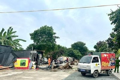 Phường Yên Nghĩa ra quân xử lý bãi trông giữ xe vi phạm tại khu đất Hòa Bình